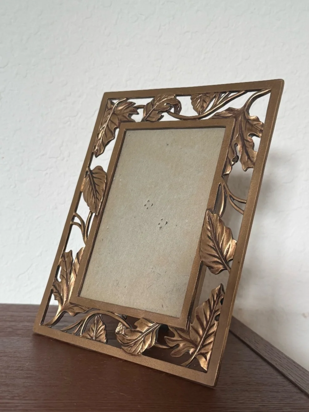 Vintage Elsa L Inc Ornate Brass-Colored Leaf 3 x 5 in Picture Frame 1996